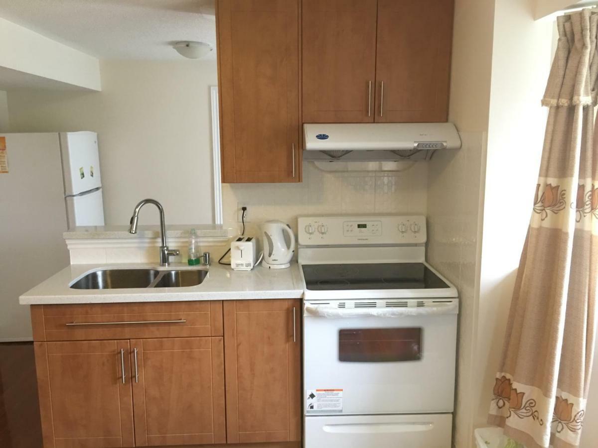 Gorgeous 1Bdr Prime Kitchen Apartment Ajax Exterior photo